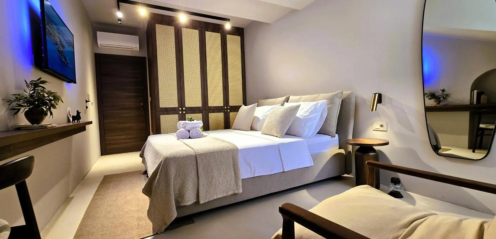 스플리트 C A S A B E A S T B&B