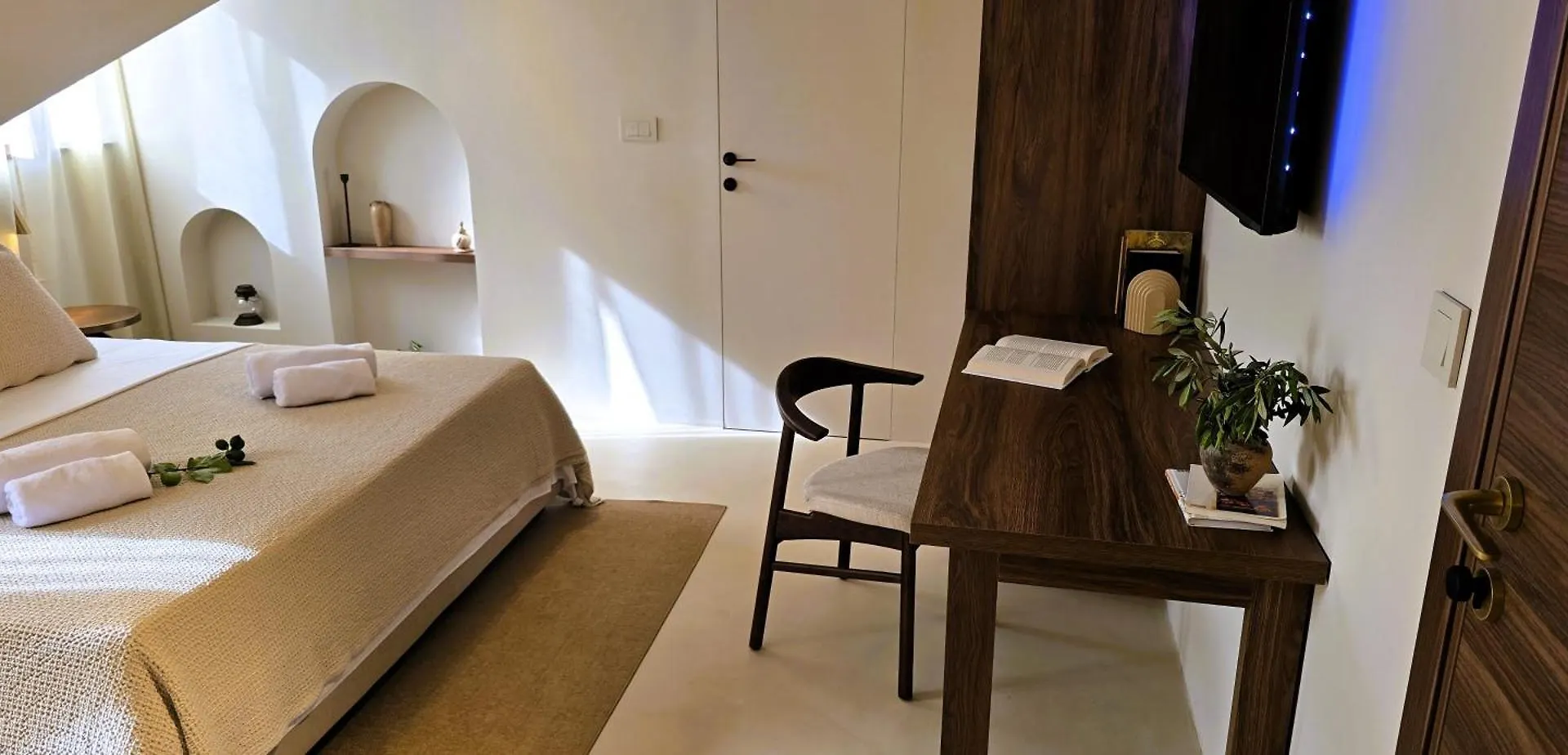 스플리트 C A S A B E A S T B&B