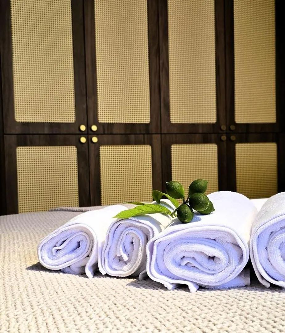 스플리트 C A S A B E A S T B&B