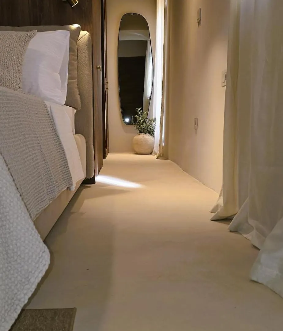 스플리트 C A S A B E A S T B&B