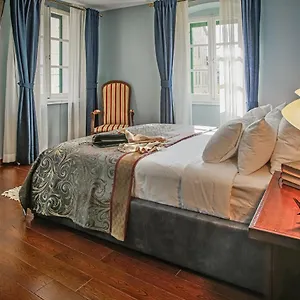 4* Bed & Breakfast Theatre Luxury