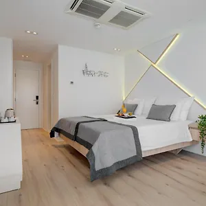 Pax Hotel