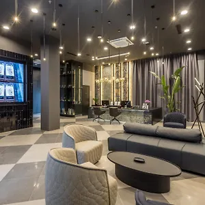 Cora Hotel
