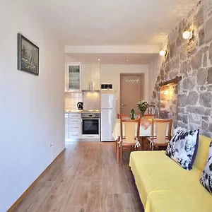 Apartamento Nada, Split