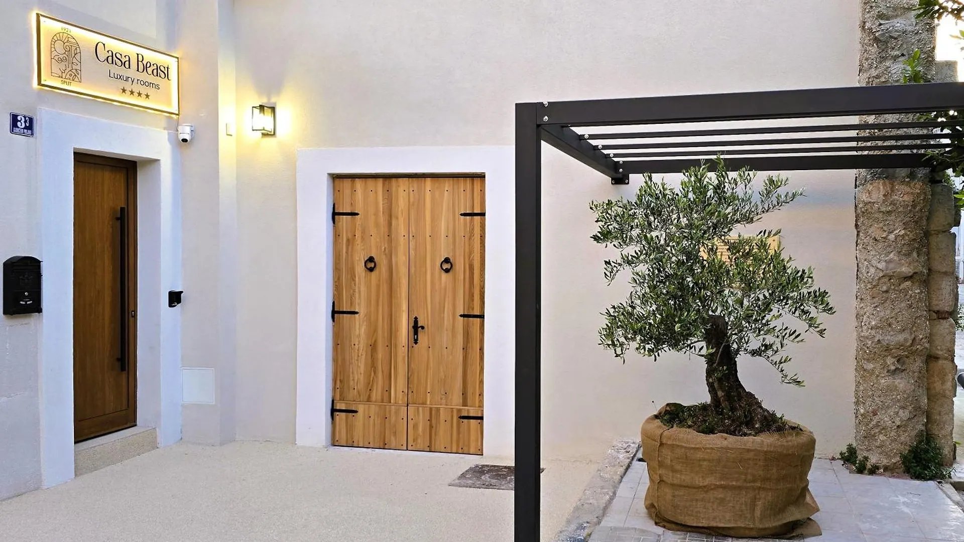 Bed and Breakfast C A S A B E A S T Split