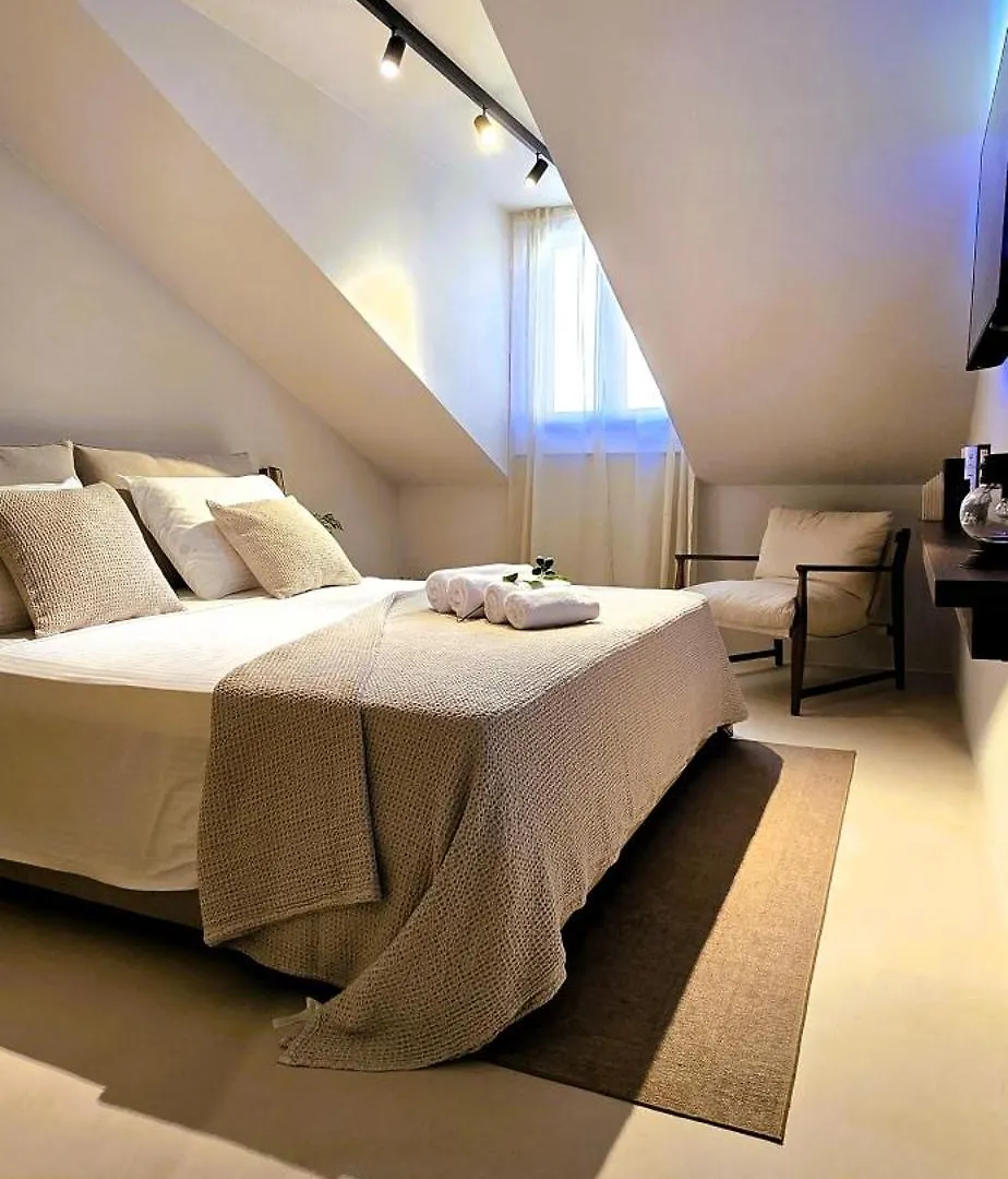 Bed and Breakfast C A S A B E A S T Split Kroatien