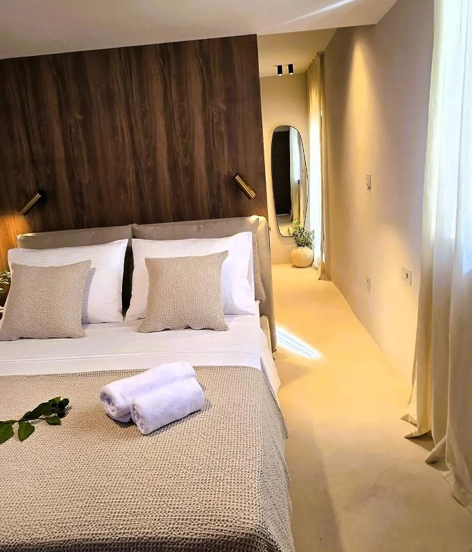 Frühstückspension Bed and Breakfast C A S A B E A S T Split